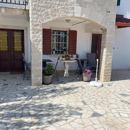 Appartments Grgeta Funtana