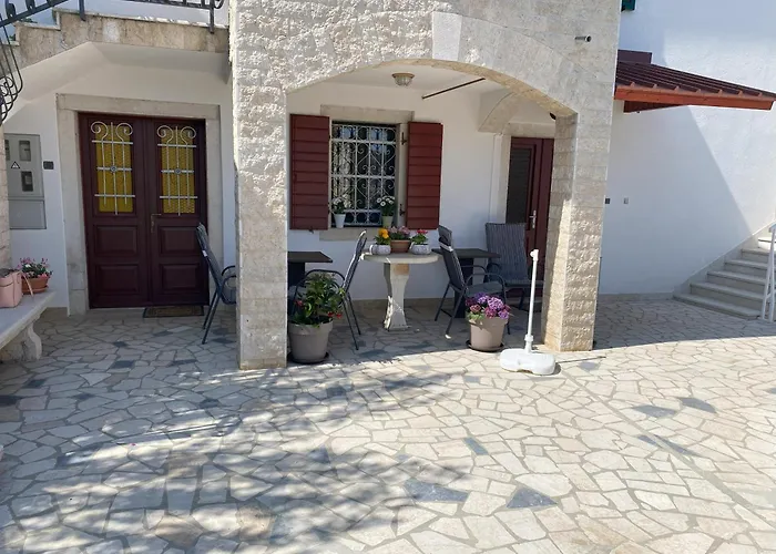 Appartments Grgeta Funtana